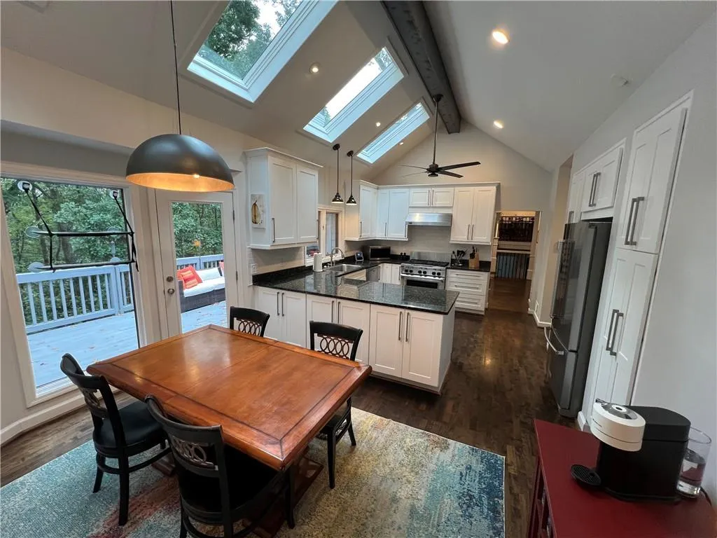 315 Skyridge Drive, Atlanta, Georgia 30350, 5 Bedrooms Bedrooms, ,4 BathroomsBathrooms,Residential,Sold,315 Skyridge Drive,7462723