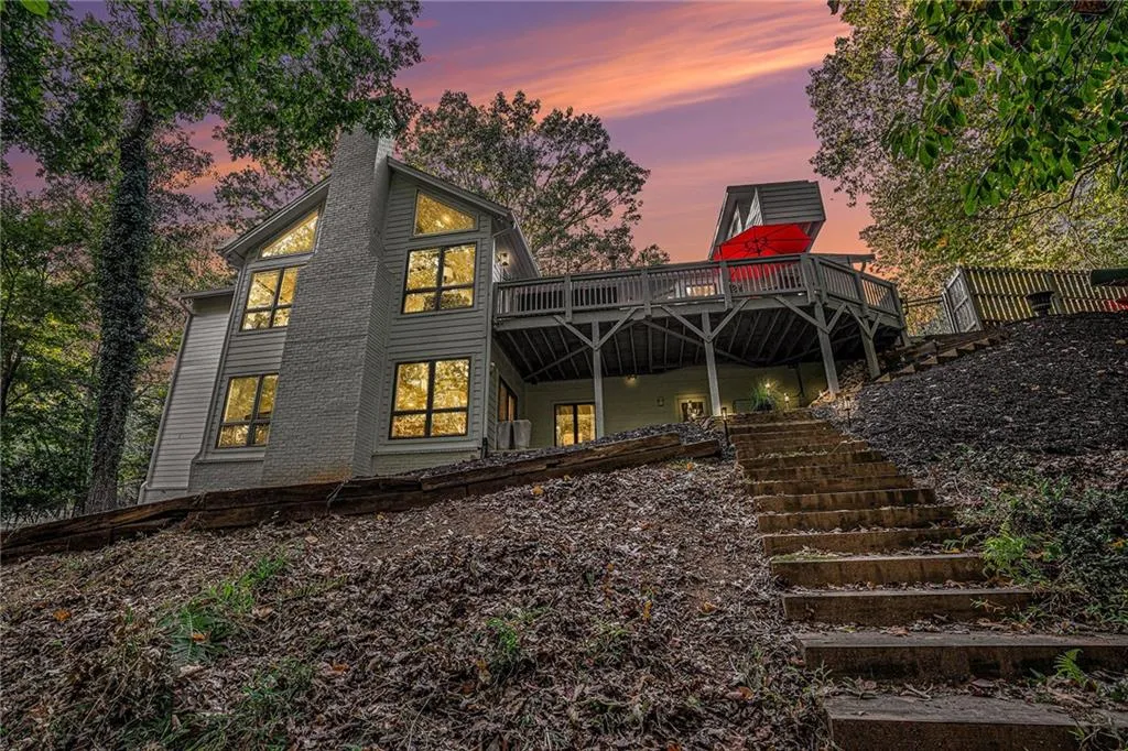 315 Skyridge Drive, Atlanta, Georgia 30350, 5 Bedrooms Bedrooms, ,4 BathroomsBathrooms,Residential,Sold,315 Skyridge Drive,7462723