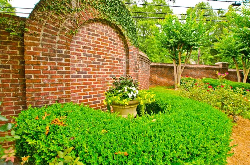 395 Laurel Chase Court, Atlanta, Georgia 30327, 5 Bedrooms Bedrooms, ,5 BathroomsBathrooms,Residential,Sold,395 Laurel Chase Court,6859530