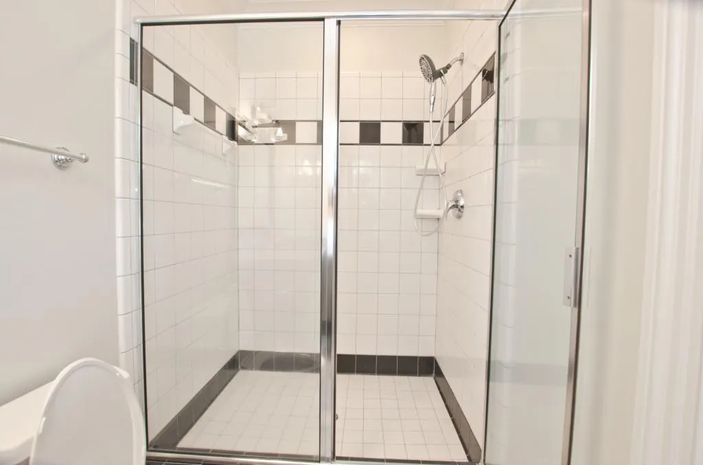 395 Laurel Chase Court, Atlanta, Georgia 30327, 5 Bedrooms Bedrooms, ,5 BathroomsBathrooms,Residential,Sold,395 Laurel Chase Court,6859530