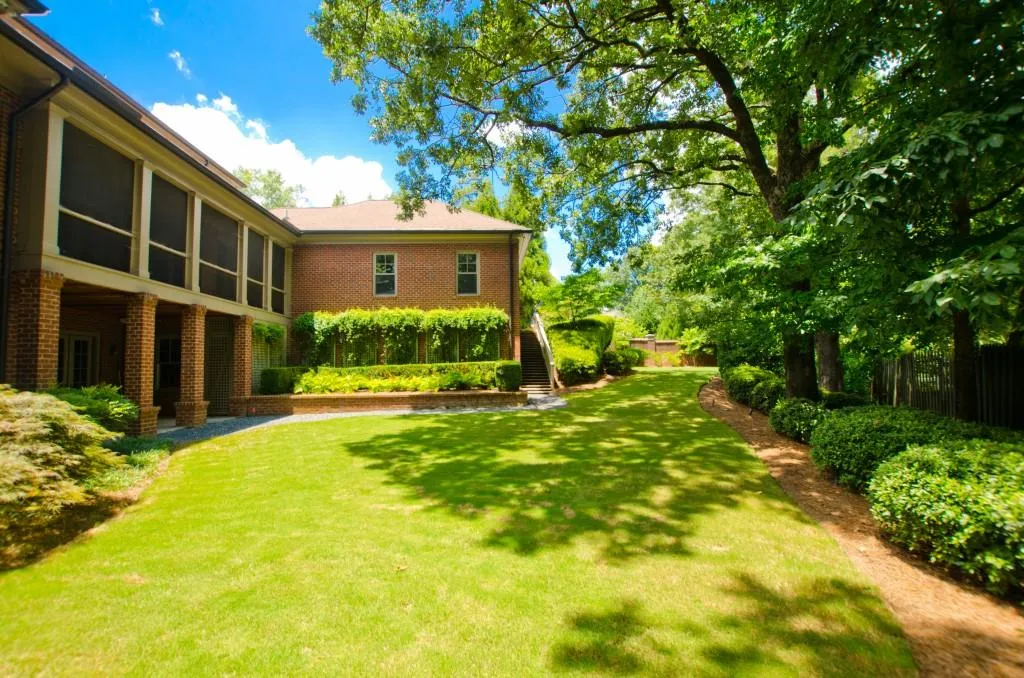 395 Laurel Chase Court, Atlanta, Georgia 30327, 5 Bedrooms Bedrooms, ,5 BathroomsBathrooms,Residential,Sold,395 Laurel Chase Court,6859530