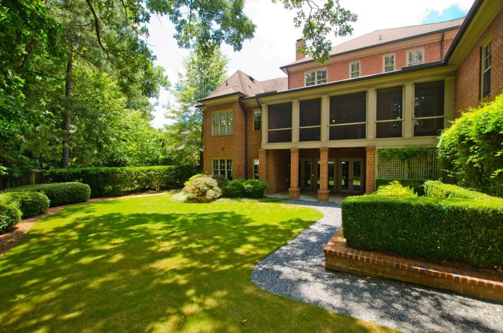 395 Laurel Chase Court, Atlanta, Georgia 30327, 5 Bedrooms Bedrooms, ,5 BathroomsBathrooms,Residential,Sold,395 Laurel Chase Court,6859530