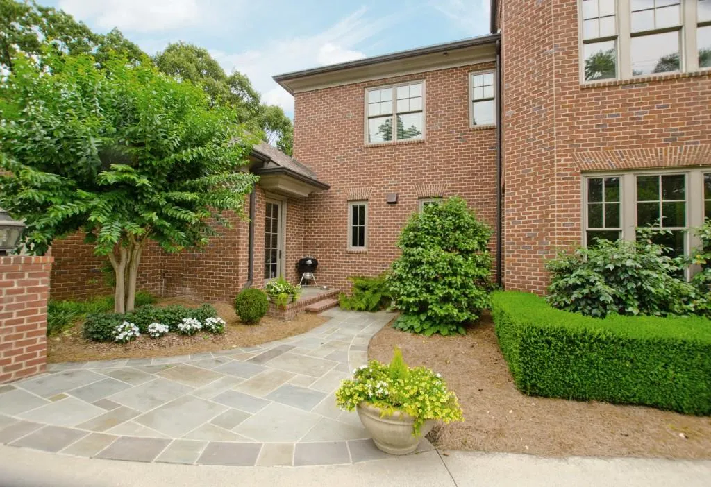 395 Laurel Chase Court, Atlanta, Georgia 30327, 5 Bedrooms Bedrooms, ,5 BathroomsBathrooms,Residential,Sold,395 Laurel Chase Court,6859530