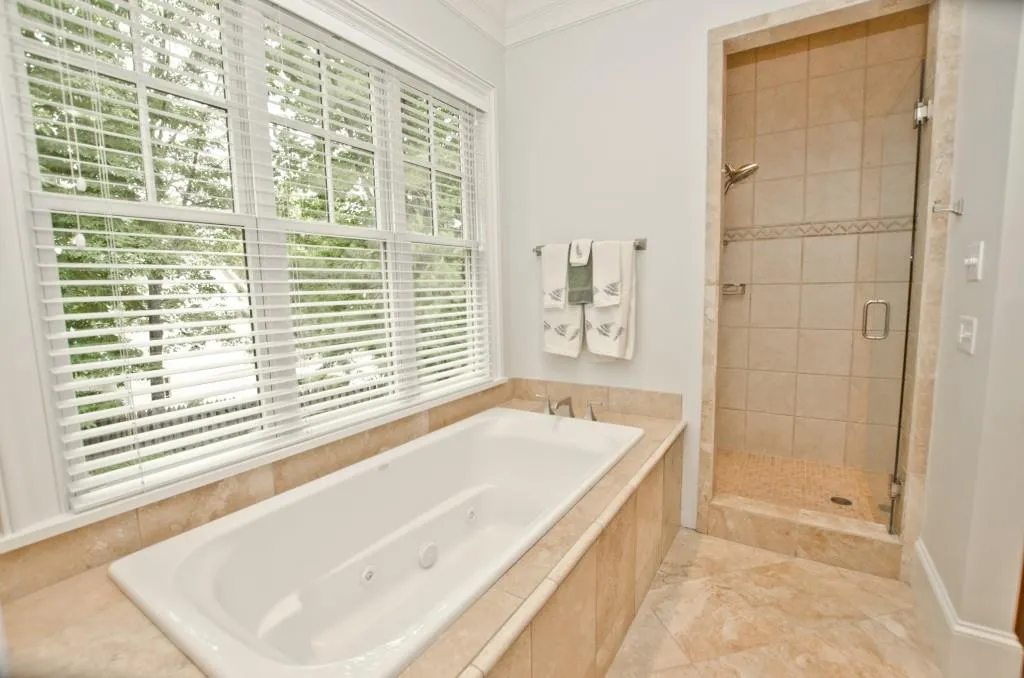 395 Laurel Chase Court, Atlanta, Georgia 30327, 5 Bedrooms Bedrooms, ,5 BathroomsBathrooms,Residential,Sold,395 Laurel Chase Court,6859530