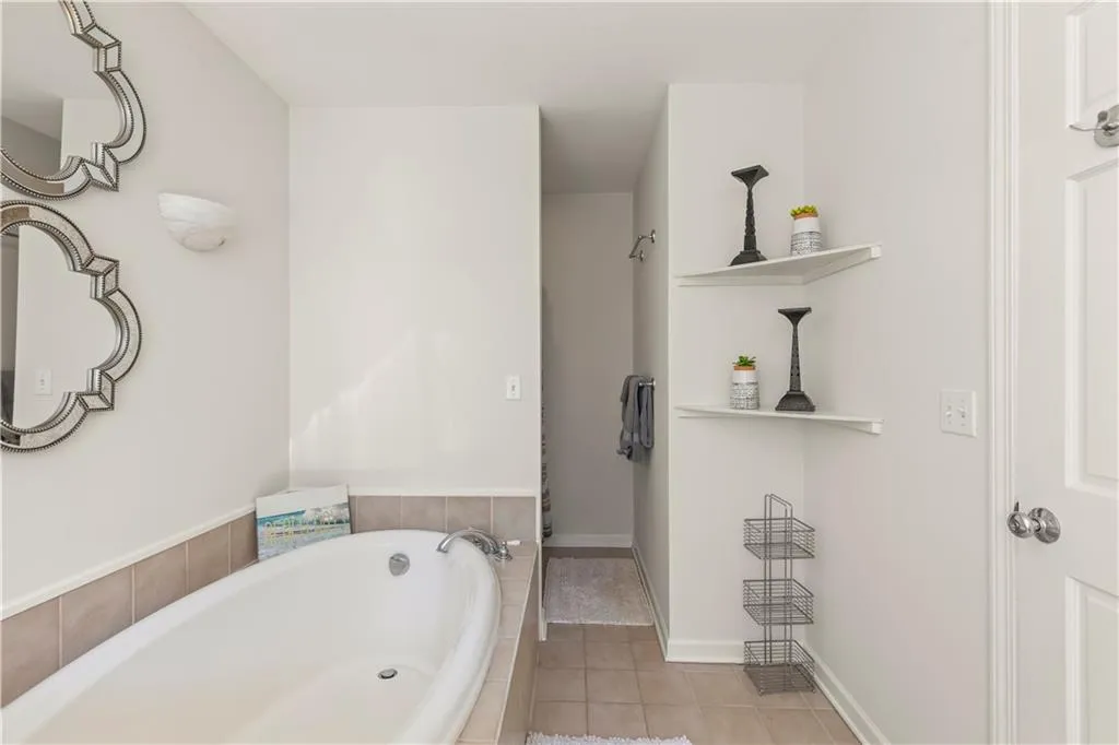 Ensuite Upstairs primary bathroom