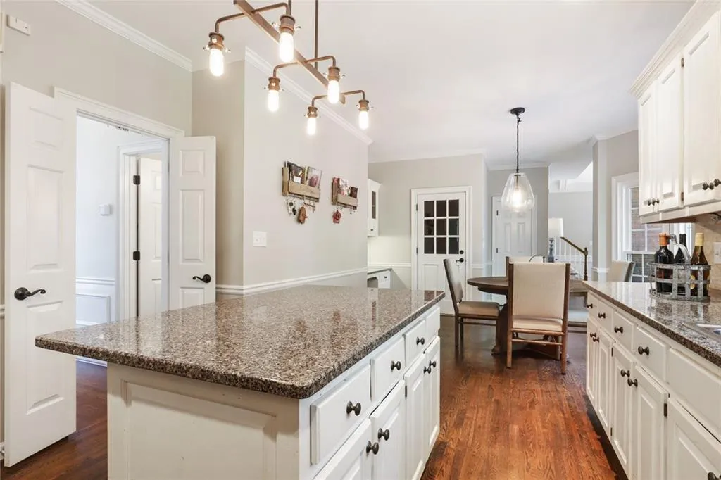 7440 Chestwick Court, Sandy Springs, Georgia 30350, 6 Bedrooms Bedrooms, ,5 BathroomsBathrooms,Residential,Sold,7440 Chestwick Court,6784983
