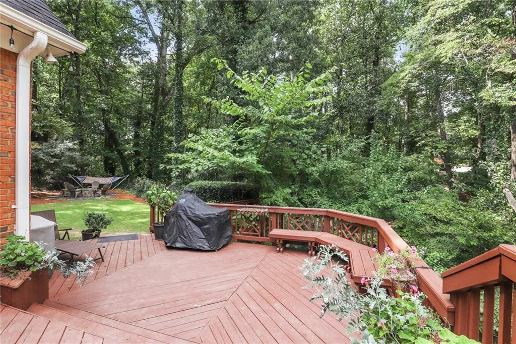 7440 Chestwick Court, Sandy Springs, Georgia 30350, 6 Bedrooms Bedrooms, ,5 BathroomsBathrooms,Residential,Sold,7440 Chestwick Court,6784983