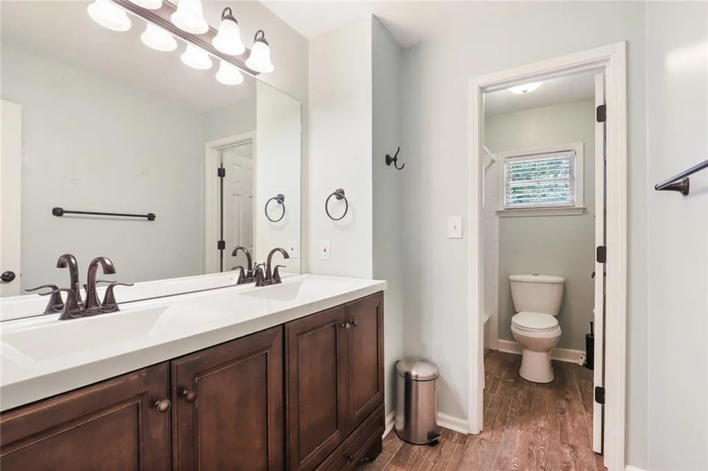 7440 Chestwick Court, Sandy Springs, Georgia 30350, 6 Bedrooms Bedrooms, ,5 BathroomsBathrooms,Residential,Sold,7440 Chestwick Court,6784983