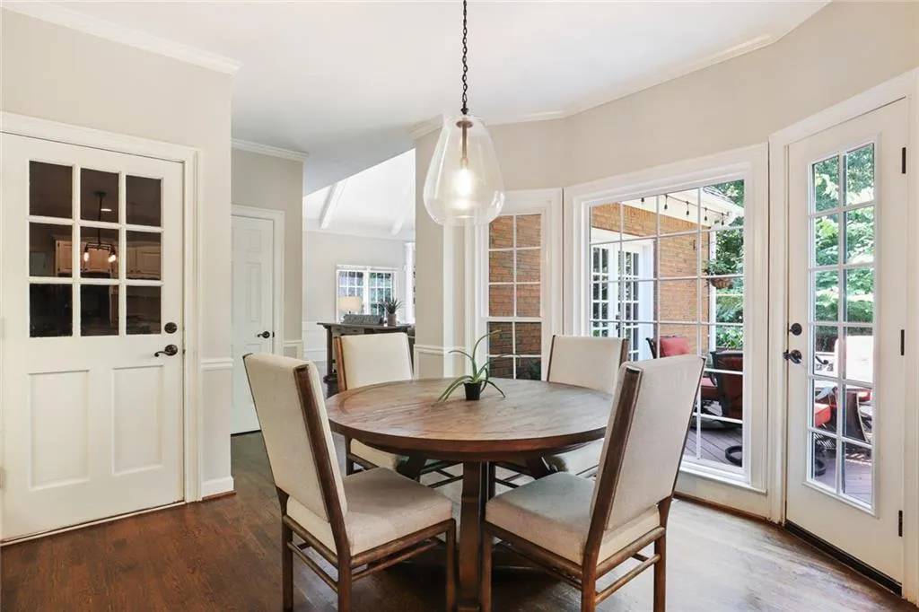 7440 Chestwick Court, Sandy Springs, Georgia 30350, 6 Bedrooms Bedrooms, ,5 BathroomsBathrooms,Residential,Sold,7440 Chestwick Court,6784983