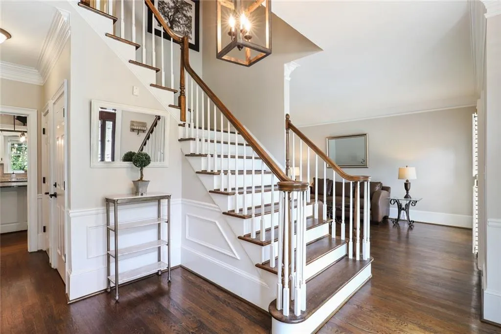 7440 Chestwick Court, Sandy Springs, Georgia 30350, 6 Bedrooms Bedrooms, ,5 BathroomsBathrooms,Residential,Sold,7440 Chestwick Court,6784983