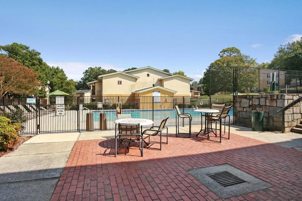 1150 Collier Road Unit J-18, Atlanta, Georgia 30318, 2 Bedrooms Bedrooms, ,2 BathroomsBathrooms,Residential,Sold,1150 Collier Road Unit J-18,5911109