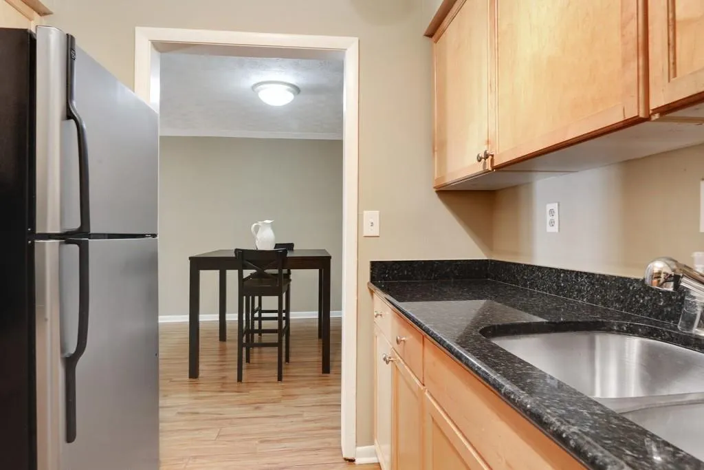 1150 Collier Road Unit J-18, Atlanta, Georgia 30318, 2 Bedrooms Bedrooms, ,2 BathroomsBathrooms,Residential,Sold,1150 Collier Road Unit J-18,5911109