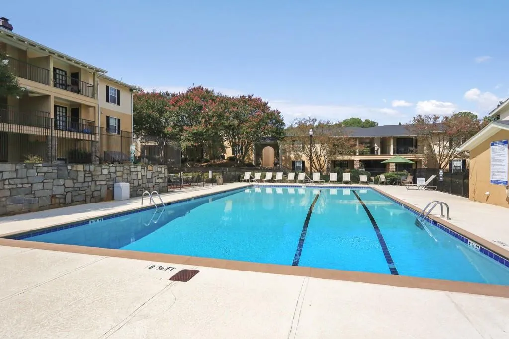 1150 Collier Road Unit J-18, Atlanta, Georgia 30318, 2 Bedrooms Bedrooms, ,2 BathroomsBathrooms,Residential,Sold,1150 Collier Road Unit J-18,5911109