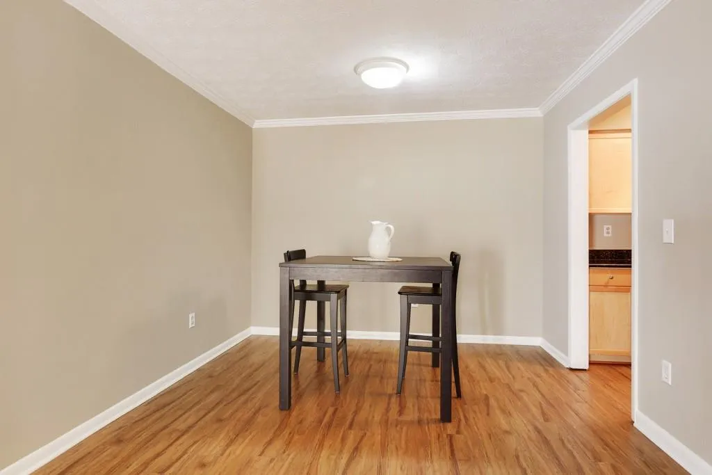 1150 Collier Road Unit J-18, Atlanta, Georgia 30318, 2 Bedrooms Bedrooms, ,2 BathroomsBathrooms,Residential,Sold,1150 Collier Road Unit J-18,5911109