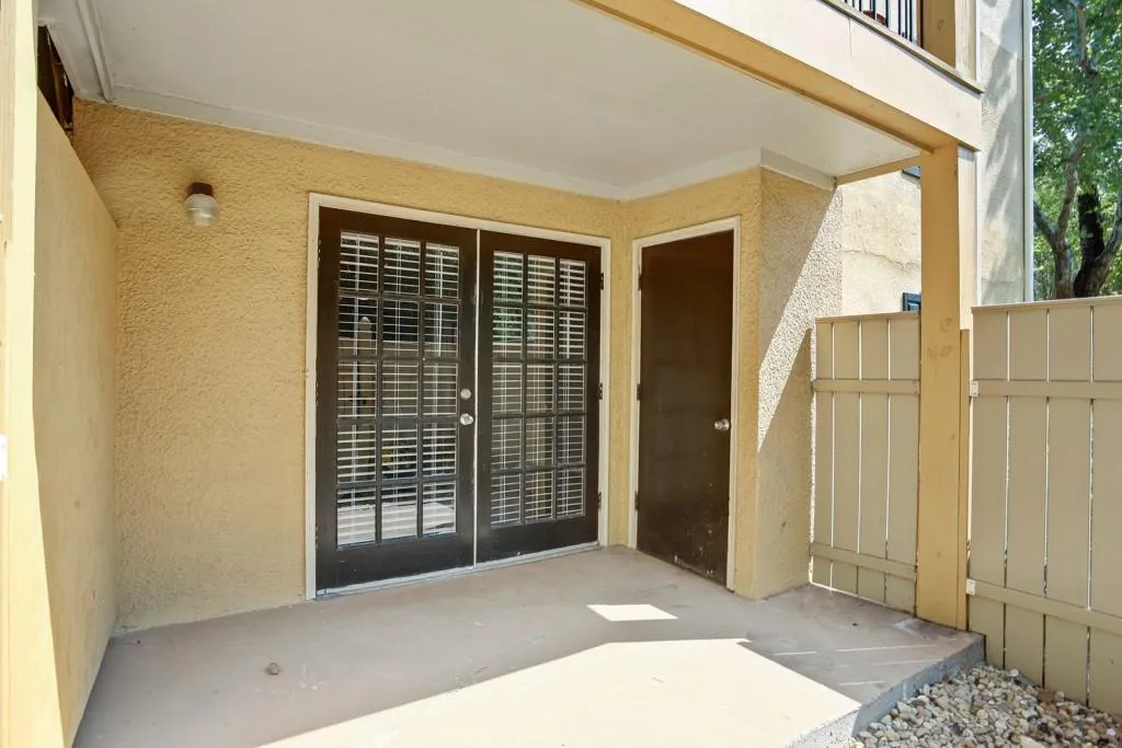 1150 Collier Road Unit J-18, Atlanta, Georgia 30318, 2 Bedrooms Bedrooms, ,2 BathroomsBathrooms,Residential,Sold,1150 Collier Road Unit J-18,5911109