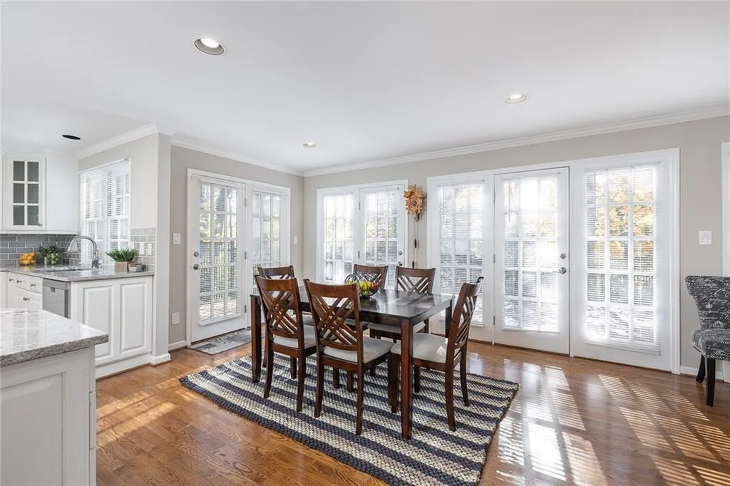 885 Edgewater Trail, Atlanta, Georgia 30328, 3 Bedrooms Bedrooms, ,2 BathroomsBathrooms,Residential,Sold,885 Edgewater Trail,7141629