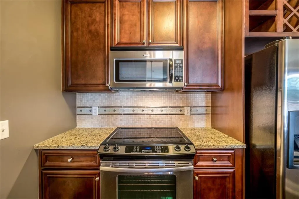 901 Abernathy Road Unit 6230, Atlanta, Georgia 30328, 2 Bedrooms Bedrooms, ,2 BathroomsBathrooms,Residential,Sold,901 Abernathy Road Unit 6230,5833303