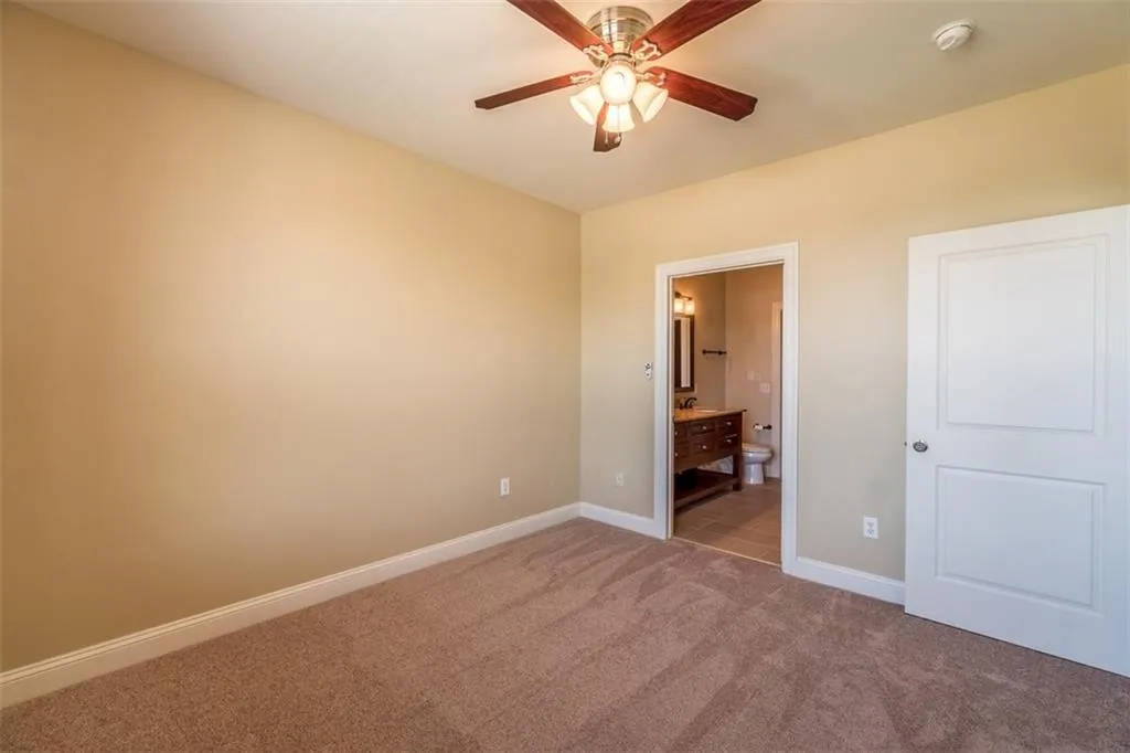 901 Abernathy Road Unit 6230, Atlanta, Georgia 30328, 2 Bedrooms Bedrooms, ,2 BathroomsBathrooms,Residential,Sold,901 Abernathy Road Unit 6230,5833303