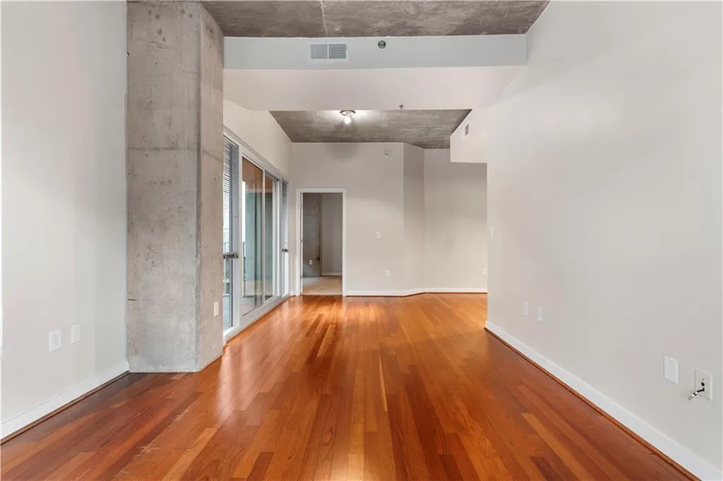 250 Pharr Road Ne Unit 308, Atlanta, Georgia 30305, 2 Bedrooms Bedrooms, ,2 BathroomsBathrooms,Residential,For Sale,250 Pharr Road Ne Unit 308,7624075