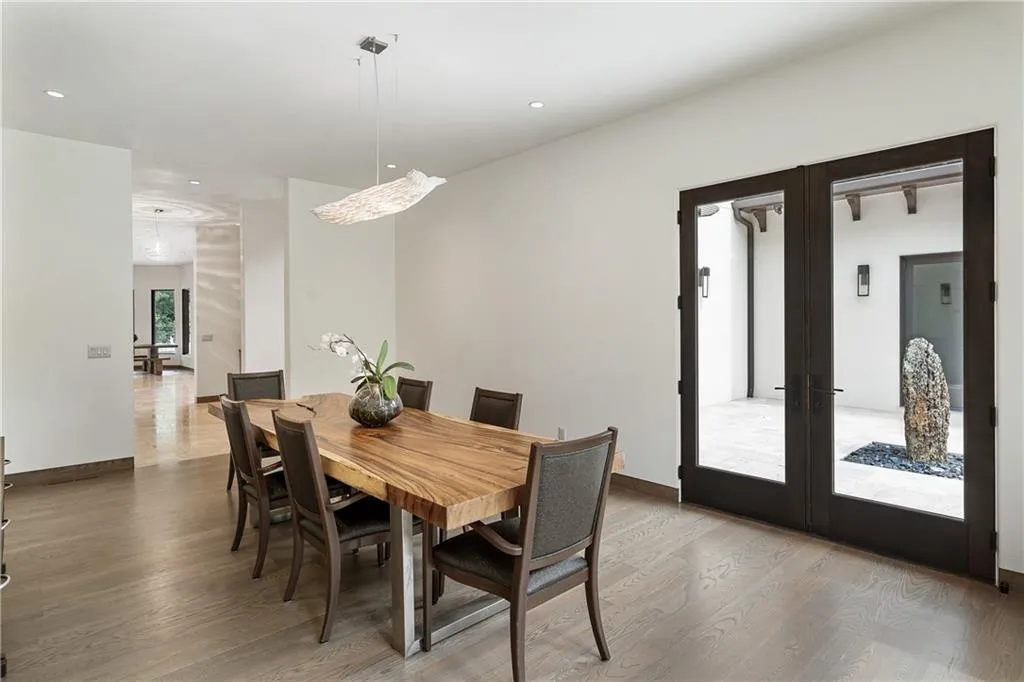 4746 Woodvale Drive, Sandy Springs, Georgia 30327, 5 Bedrooms Bedrooms, ,7 BathroomsBathrooms,Residential,Sold,4746 Woodvale Drive,7164718