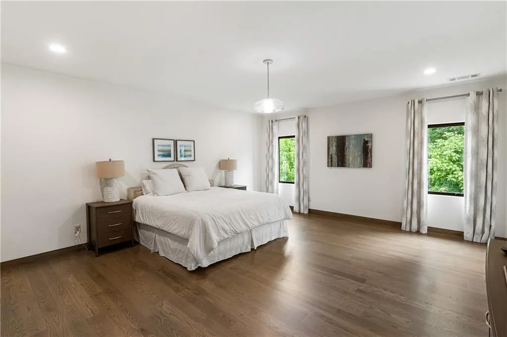 4746 Woodvale Drive, Sandy Springs, Georgia 30327, 5 Bedrooms Bedrooms, ,7 BathroomsBathrooms,Residential,Sold,4746 Woodvale Drive,7164718