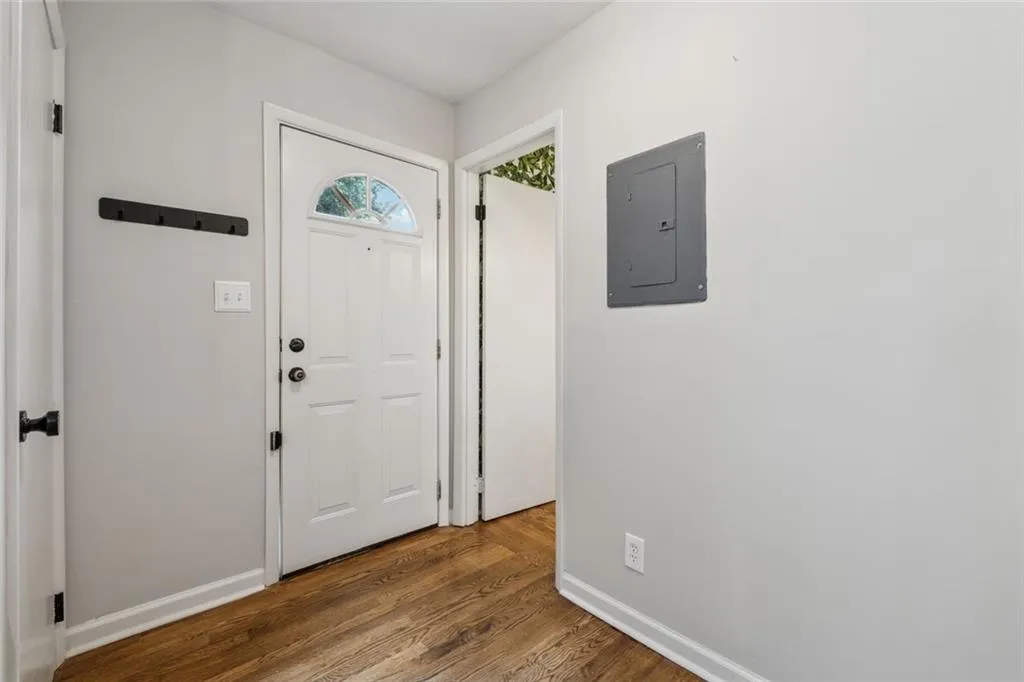 346 Carpenter Drive Unit 77, Sandy Springs, Georgia 30328, 2 Bedrooms Bedrooms, ,1 BathroomBathrooms,Residential,For Sale,346 Carpenter Drive Unit 77,7577326