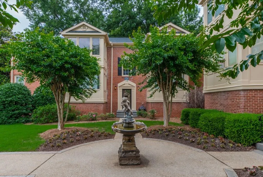 115 Peachtree Memorial Drive Nw Unit D4, Atlanta, Georgia 30309, 2 Bedrooms Bedrooms, ,1 BathroomBathrooms,Residential,Sold,115 Peachtree Memorial Drive Nw Unit D4,5860636