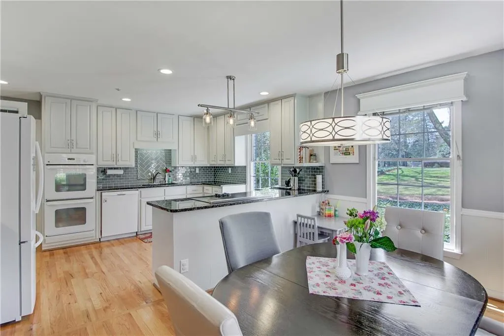635 Wyncourtney Drive, Sandy Springs, Georgia 30328, 3 Bedrooms Bedrooms, ,2 BathroomsBathrooms,Residential,Sold,635 Wyncourtney Drive,5981699