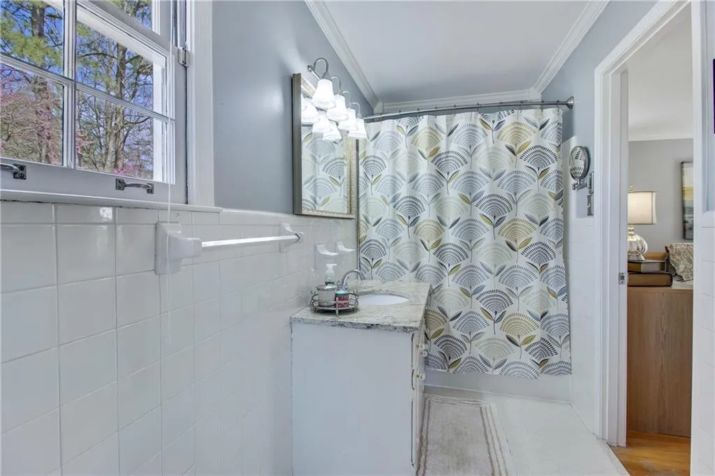 635 Wyncourtney Drive, Sandy Springs, Georgia 30328, 3 Bedrooms Bedrooms, ,2 BathroomsBathrooms,Residential,Sold,635 Wyncourtney Drive,5981699