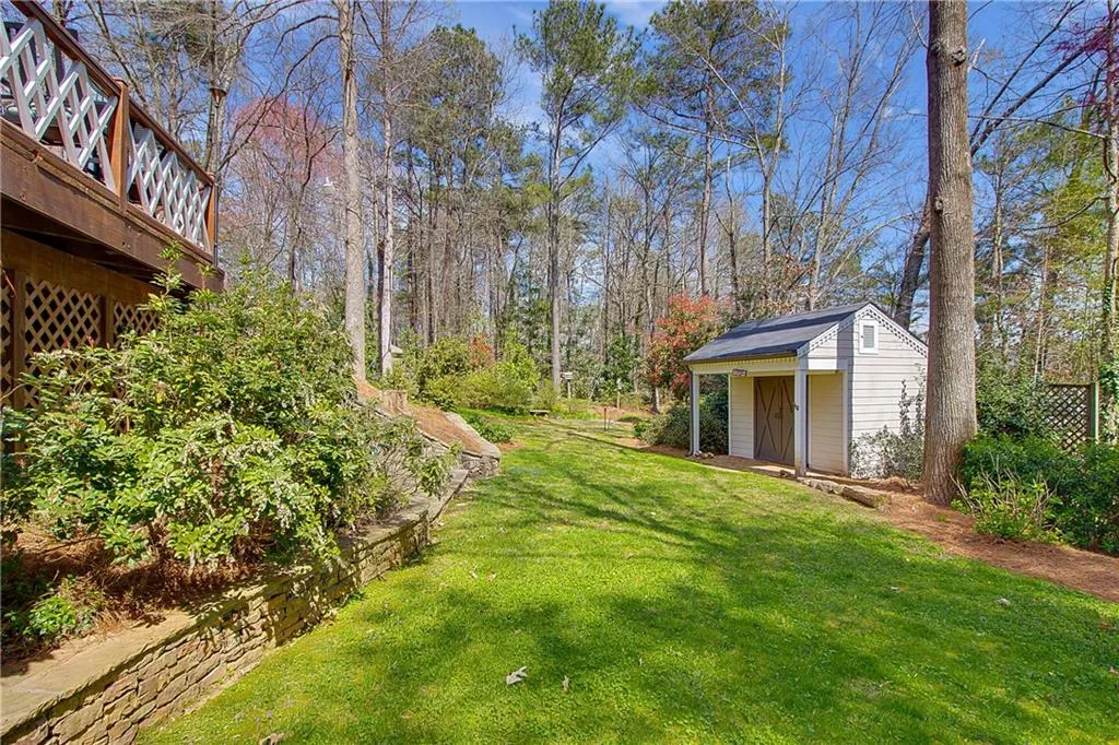 635 Wyncourtney Drive, Sandy Springs, Georgia 30328, 3 Bedrooms Bedrooms, ,2 BathroomsBathrooms,Residential,Sold,635 Wyncourtney Drive,5981699