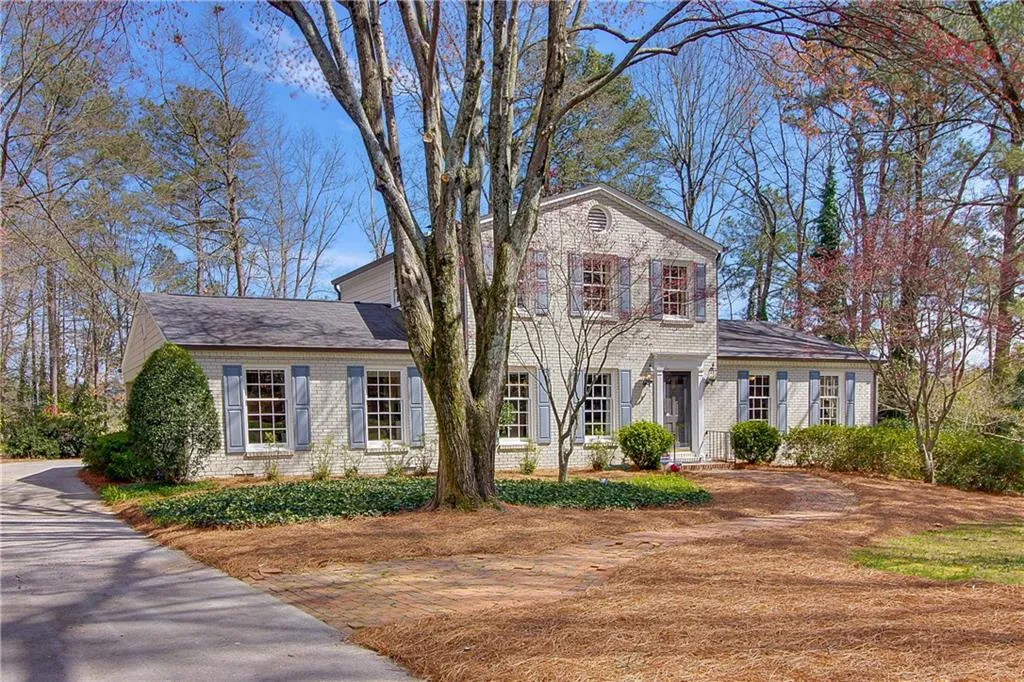 635 Wyncourtney Drive, Sandy Springs, Georgia 30328, 3 Bedrooms Bedrooms, ,2 BathroomsBathrooms,Residential,Sold,635 Wyncourtney Drive,5981699