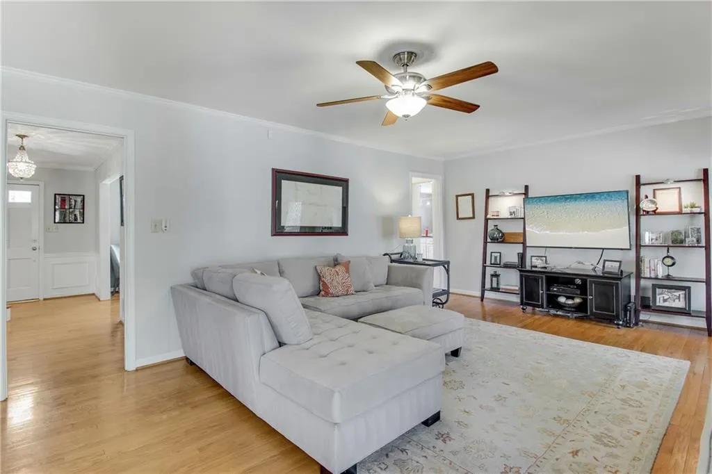 635 Wyncourtney Drive, Sandy Springs, Georgia 30328, 3 Bedrooms Bedrooms, ,2 BathroomsBathrooms,Residential,Sold,635 Wyncourtney Drive,5981699