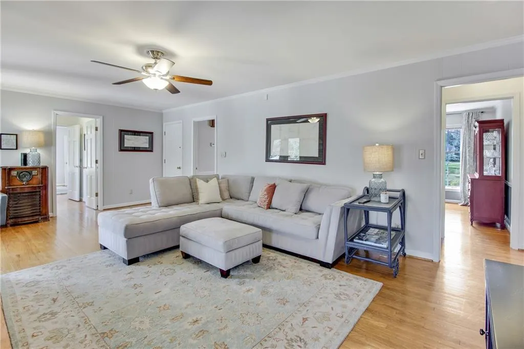 635 Wyncourtney Drive, Sandy Springs, Georgia 30328, 3 Bedrooms Bedrooms, ,2 BathroomsBathrooms,Residential,Sold,635 Wyncourtney Drive,5981699