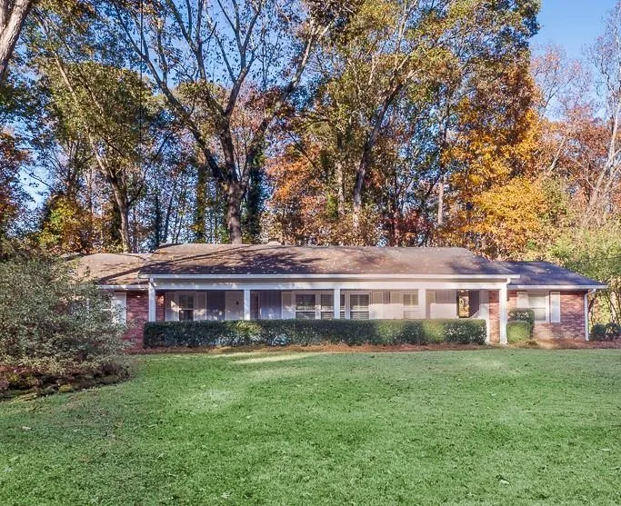 6560 Williamson Drive, Sandy Springs, Georgia 30328, 4 Bedrooms Bedrooms, ,3 BathroomsBathrooms,Residential,Sold,6560 Williamson Drive,6807330