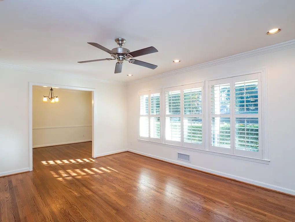 6560 Williamson Drive, Sandy Springs, Georgia 30328, 4 Bedrooms Bedrooms, ,3 BathroomsBathrooms,Residential,Sold,6560 Williamson Drive,6807330