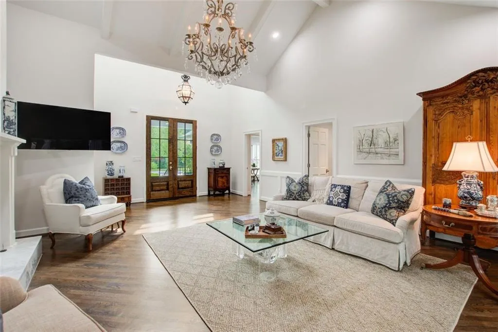405 River Glen Trace, Atlanta, Georgia 30328, 3 Bedrooms Bedrooms, ,3 BathroomsBathrooms,Residential,Sold,405 River Glen Trace,7275394