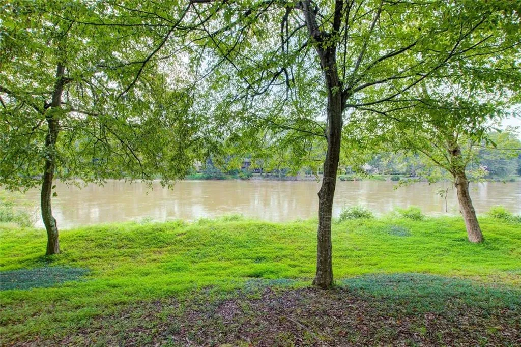 405 River Glen Trace, Atlanta, Georgia 30328, 3 Bedrooms Bedrooms, ,3 BathroomsBathrooms,Residential,Sold,405 River Glen Trace,7275394