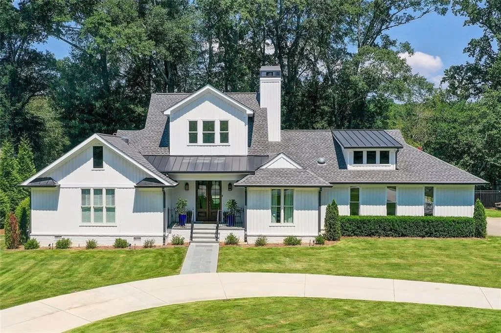 405 River Glen Trace, Atlanta, Georgia 30328, 3 Bedrooms Bedrooms, ,3 BathroomsBathrooms,Residential,Sold,405 River Glen Trace,7275394