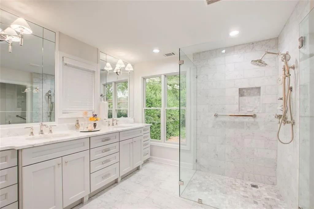 405 River Glen Trace, Atlanta, Georgia 30328, 3 Bedrooms Bedrooms, ,3 BathroomsBathrooms,Residential,Sold,405 River Glen Trace,7275394