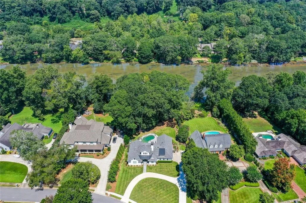 405 River Glen Trace, Atlanta, Georgia 30328, 3 Bedrooms Bedrooms, ,3 BathroomsBathrooms,Residential,Sold,405 River Glen Trace,7275394
