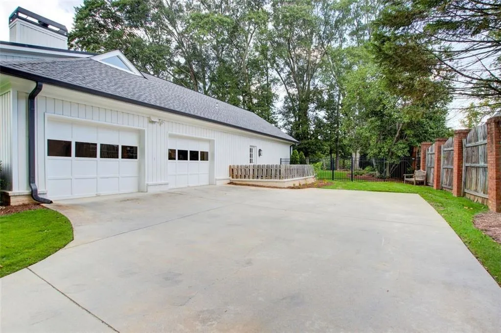 405 River Glen Trace, Atlanta, Georgia 30328, 3 Bedrooms Bedrooms, ,3 BathroomsBathrooms,Residential,Sold,405 River Glen Trace,7275394