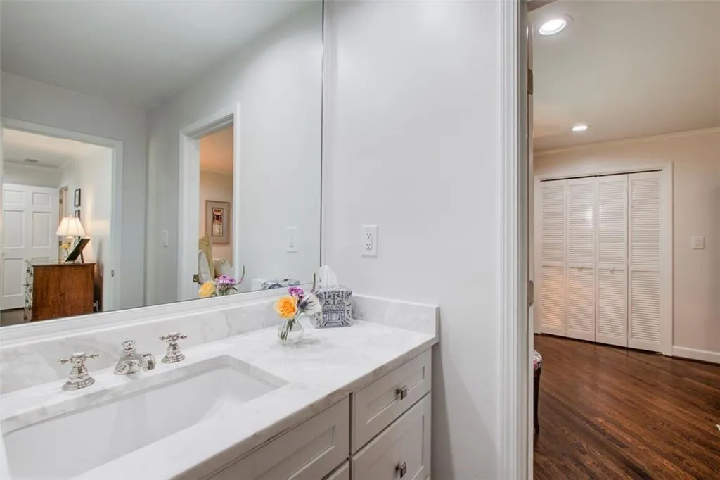 405 River Glen Trace, Atlanta, Georgia 30328, 3 Bedrooms Bedrooms, ,3 BathroomsBathrooms,Residential,Sold,405 River Glen Trace,7275394