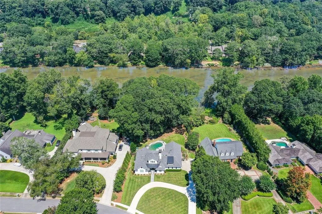 405 River Glen Trace, Atlanta, Georgia 30328, 3 Bedrooms Bedrooms, ,3 BathroomsBathrooms,Residential,Sold,405 River Glen Trace,7275394