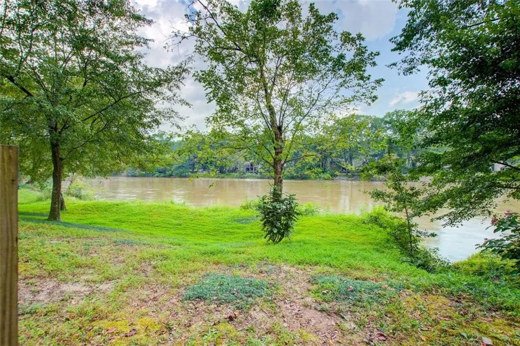 405 River Glen Trace, Atlanta, Georgia 30328, 3 Bedrooms Bedrooms, ,3 BathroomsBathrooms,Residential,Sold,405 River Glen Trace,7275394