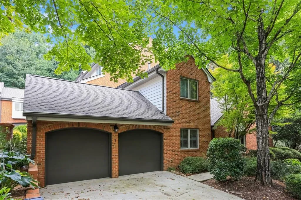 1 Westfair Court, Sandy Springs, Georgia 30328, 3 Bedrooms Bedrooms, ,2 BathroomsBathrooms,Residential,Sold,1 Westfair Court,6928275