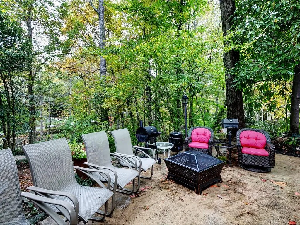 6451 Vernon Woods Drive, Sandy Springs, Georgia 30328, 3 Bedrooms Bedrooms, ,3 BathroomsBathrooms,Residential,Sold,6451 Vernon Woods Drive,6098648