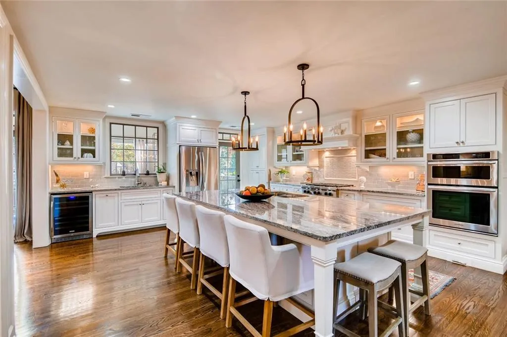 6275 Aberdeen Drive, Atlanta, Georgia 30328, 4 Bedrooms Bedrooms, ,3 BathroomsBathrooms,Residential,Sold,6275 Aberdeen Drive,6110870