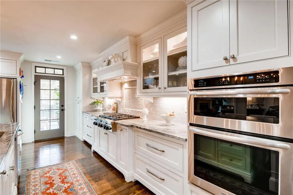 6275 Aberdeen Drive, Atlanta, Georgia 30328, 4 Bedrooms Bedrooms, ,3 BathroomsBathrooms,Residential,Sold,6275 Aberdeen Drive,6110870