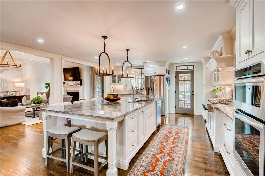 6275 Aberdeen Drive, Atlanta, Georgia 30328, 4 Bedrooms Bedrooms, ,3 BathroomsBathrooms,Residential,Sold,6275 Aberdeen Drive,6110870