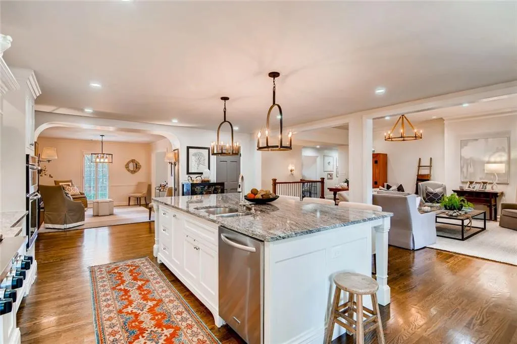 6275 Aberdeen Drive, Atlanta, Georgia 30328, 4 Bedrooms Bedrooms, ,3 BathroomsBathrooms,Residential,Sold,6275 Aberdeen Drive,6110870